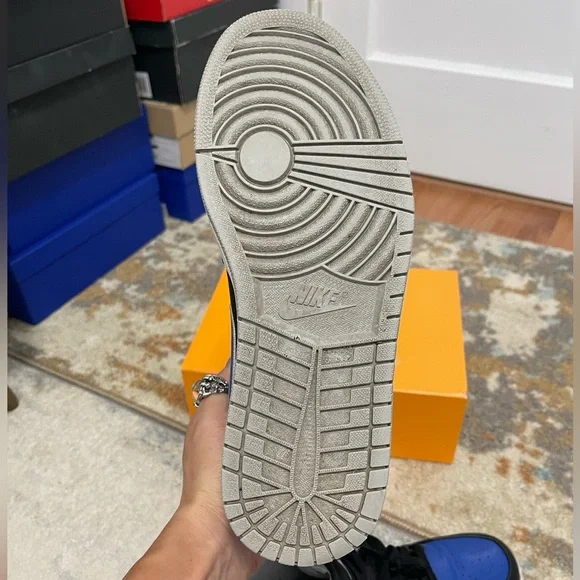 EUC Men’s Size 9 (Euro Size 42.5) Jordan 1 Retro Mid Sneakers In Game Royal Blue - Picture 14 of 14